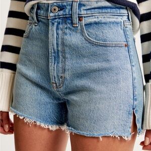 Abercrombie High Rise denim mom short
